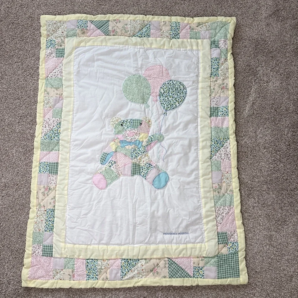 Vtg Patchwork Teddy Bear Baby Quilt Pastel Appliqué Providence Hospital Blanket